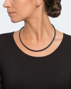 Lederband Mit Silberverschluss