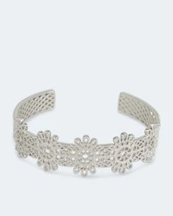 Armreif Im Blüten-Design