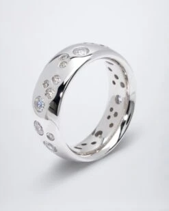 Zirkonia-Ring 10 Zirkonia-Ring -Heim- Und Modegeschäft 59603189 b70dc00e f540 4bf0 b67c 94633048d068 pics640