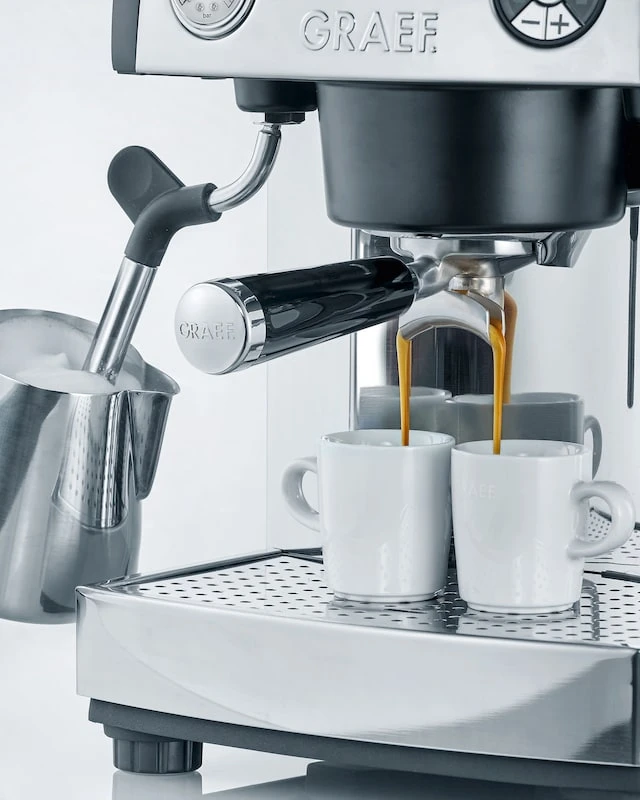 Siebträger-Espressomaschine 2 Siebträger-Espressomaschine