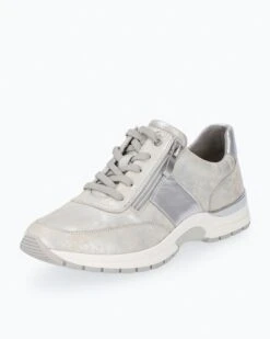 Sneaker Mit Metallic-Details -Heim- Und Modegeschäft 59614912 ef40daa3 fdc9 11ec 8f3c 5a72d431453d pics640