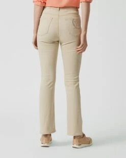 Jeans Mit Metallplättchen-Logo -Heim- Und Modegeschäft 59617684 ad77d899 d4f3 11ec 8f3c 5a72d431453d pics640