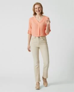 Jeans Mit Metallplättchen-Logo -Heim- Und Modegeschäft 59617688 a8de75cb d4f3 11ec 8f3c 5a72d431453d pics640