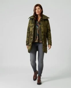 Steppmantel Im Material-Mix