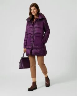 Steppmantel Im Material-Mix -Heim- Und Modegeschäft 59627344 f1aa07a4 098a 11ed 8f3c 5a72d431453d pics640