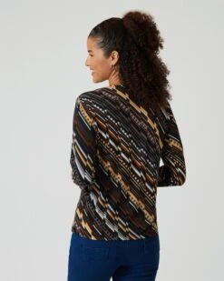 Shirt Im Schrägstreifen-Design 15 Shirt Im Schrägstreifen-Design -Heim- Und Modegeschäft 59637829 6ca5701d 124a 11ed 9039 5a72d431453d pics640