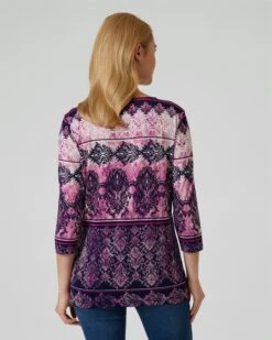 Midi-Shirt Mit Barock-Muster 13 Midi-Shirt Mit Barock-Muster -Heim- Und Modegeschäft 59638828 46b19511 1305 11ed 9039 5a72d431453d pics640