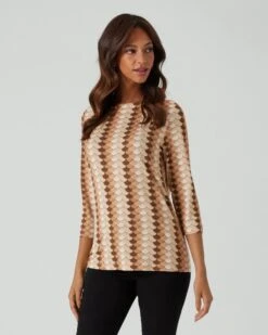 Shirt Mit Retro-Druck 16 Shirt Mit Retro-Druck -Heim- Und Modegeschäft 59644779 7eb837b5 195f 11ed 9039 5a72d431453d pics640