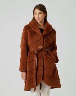 Webpelzmantel Mit Gürtel -Heim- Und Modegeschäft 59655178 103d9697 2900 11ed 9039 5a72d431453d pics640