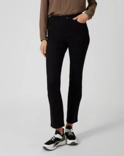 Jeans Mit Metallplättchen-Logo -Heim- Und Modegeschäft 59655868 e4cb5602 29c0 11ed 9039 5a72d431453d pics640