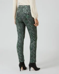 Schlupfhose Mit Allover-Snake-Druck 13 Schlupfhose Mit Allover-Snake-Druck -Heim- Und Modegeschäft 59679242 1b50a3a1 4878 11ed 9039 5a72d431453d pics640
