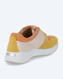 Caprice Sneaker Exklusiv -Heim- Und Modegeschäft 59709009 10bc4089 6fb8 11ed a353 5a72d431453d pics640