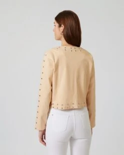 Jeansjacke Mit Ösenbesatz -Heim- Und Modegeschäft 59744101 ac7c61a4 9e18 11ed a353 5a72d431453d pics640