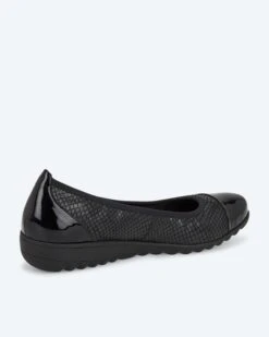 Caprice Ballerina Mit Lackleder-Details 16 Caprice Ballerina Mit Lackleder-Details -Heim- Und Modegeschäft 59787629 2a354b36 d37f 11ed 9083 5a72d431453d pics640