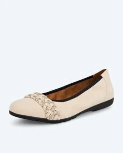 Caprice Ballerina Mit Flechtdeko 22 Caprice Ballerina Mit Flechtdeko -Heim- Und Modegeschäft 59787632 2d4b17e9 d37f 11ed 9083 5a72d431453d pics640