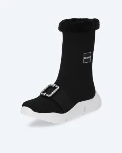 Sneaker Mit Dekobrosche -Heim- Und Modegeschäft 59796188 91ee2c97 ddac 11ed 9083 5a72d431453d pics640