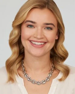 Collier Im Fantasie-Design -Heim- Und Modegeschäft 59801628 a47bcb34 37ec 11ed 9039 5a72d431453d pics640