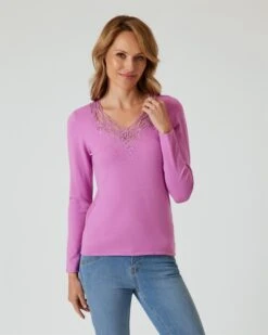 Glow Pullover Mit Stickerei 16 Glow Pullover Mit Stickerei -Heim- Und Modegeschäft 59824100 f8db4cfd 0448 11ee 9169 5a72d431453d pics640