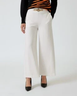 Hose Mit Ketten-Deko -Heim- Und Modegeschäft 59826241 d0bbfb1c 06a9 11ee 9169 5a72d431453d pics640