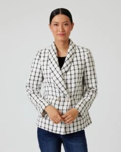 Bouclé-Blazer -Heim- Und Modegeschäft 59826914 7020b0b0 08ef 11ee 9169 5a72d431453d pics640