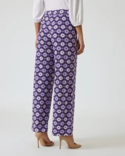 Schlupfhose Mit Grafikdruck -Heim- Und Modegeschäft 59827590 f0efe741 09be 11ee 9169 5a72d431453d pics640