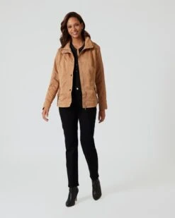 Jacke Im Unidesign -Heim- Und Modegeschäft 59828161 3d41fa9e 0a80 11ee 9169 5a72d431453d pics640