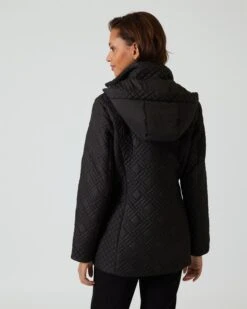 Steppjacke -Heim- Und Modegeschäft 59828216 58f8e2d2 0a80 11ee 9169 5a72d431453d pics640