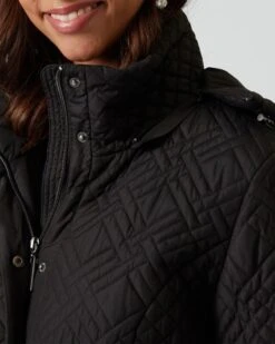 Steppjacke -Heim- Und Modegeschäft 59828226 5e2922f6 0a80 11ee 9169 5a72d431453d pics640