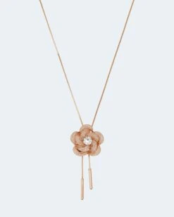 Y-Collier Mit Blüte Und Deko-Kristallen 16 Y-Collier Mit Blüte Und Deko-Kristallen -Heim- Und Modegeschäft 59829165 d0729e99 0b79 11ee 9169 5a72d431453d pics640
