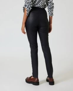 Stretch-Jeggings Aus Lammnappa -Heim- Und Modegeschäft 59830475 30ec4e48 0e76 11ee 9169 5a72d431453d pics640