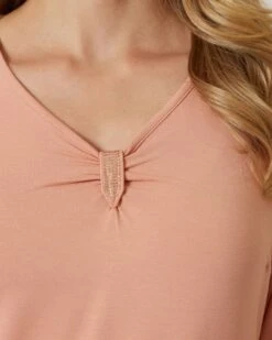 Shirt Mit V-Ausschnitt 23 Shirt Mit V-Ausschnitt -Heim- Und Modegeschäft 59832979 832d4082 11bb 11ee 9169 5a72d431453d pics640