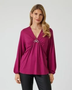 Shirt Mit Schmuck-Detail -Heim- Und Modegeschäft 59833307 dde2921e 13f3 11ee 9169 5a72d431453d pics640