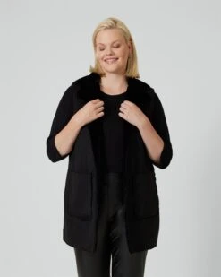 Weste Aus Fake-Velours 7 Weste Aus Fake-Velours -Heim- Und Modegeschäft 59838877 c3092406 1981 11ee 8f6f 5a72d431453d pics640