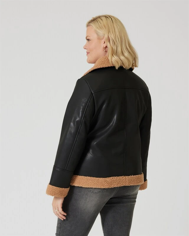 Jacke Aus Fake-Leder & Mit Webpelz 4 Jacke Aus Fake-Leder & Mit Webpelz – Bild 2