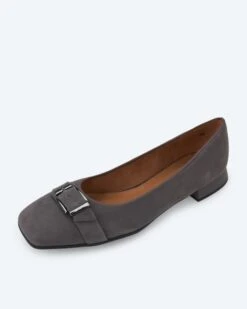 Caprice Ballerina Mit Lederdeko 15 Caprice Ballerina Mit Lederdeko -Heim- Und Modegeschäft 59840520 3a450245 1bc8 11ee 8f6f 5a72d431453d pics640