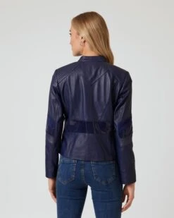 Lederjacke Im Patch-Design -Heim- Und Modegeschäft 59840626 82acb45a 1bca 11ee 8f6f 5a72d431453d pics640