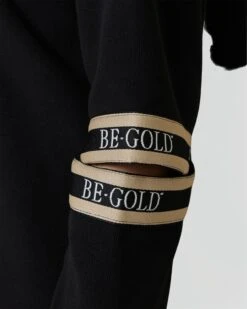 Pullover Mit Logo Cut-outs -Heim- Und Modegeschäft 59843268 c793bd9b 1fc0 11ee 8f6f 5a72d431453d pics640