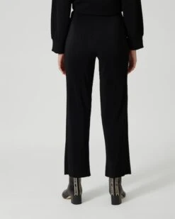 Heim- Und Modegeschäft -Heim- Und Modegeschäft 59843284 fca81b78 0503 11ee 9169 5a72d431453d pics640