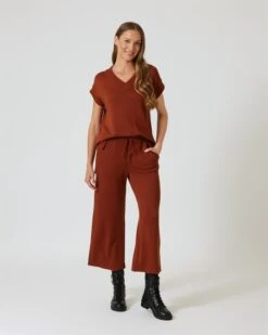 Set Aus Stricktop Und Hose -Heim- Und Modegeschäft 59844461 06c3a779 2096 11ee 8f6f 5a72d431453d pics640