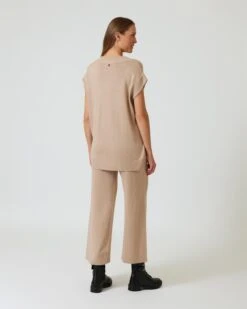 Set Aus Stricktop Und Hose -Heim- Und Modegeschäft 59844566 34a21f4c 2096 11ee 8f6f 5a72d431453d pics640