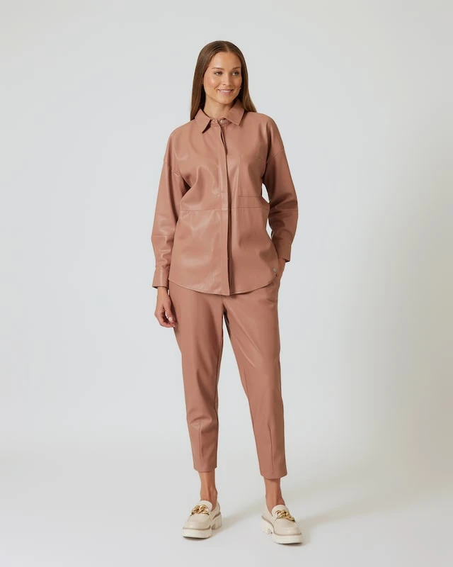 Bluse Und Hose Aus Veganem Leder 7 Bluse Und Hose Aus Veganem Leder – Bild 5