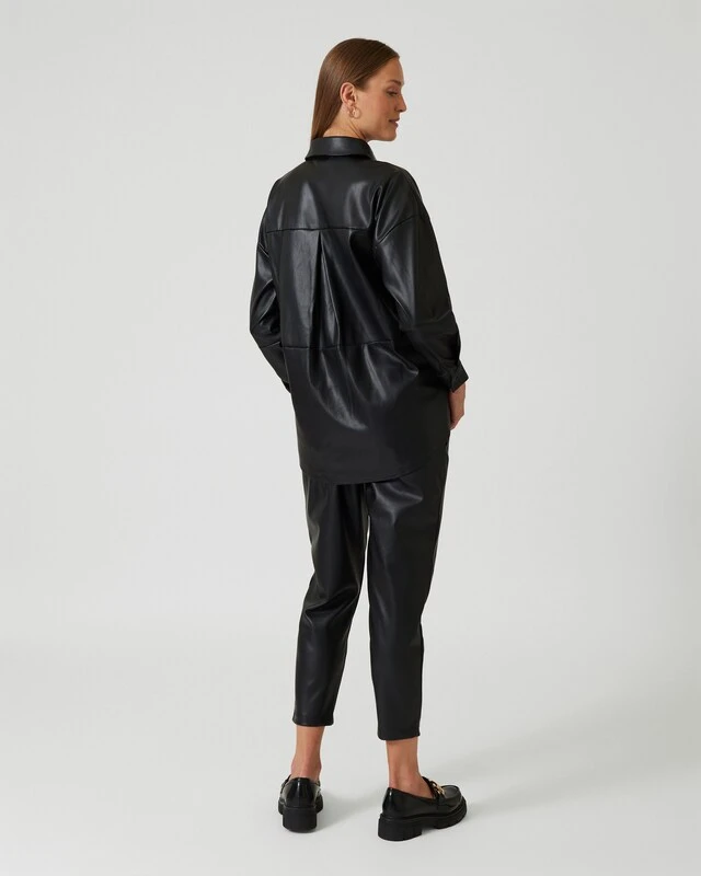 Bluse Und Hose Aus Veganem Leder 3 Bluse Und Hose Aus Veganem Leder