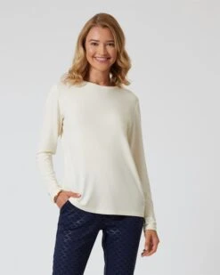 Basic Shirt -Heim- Und Modegeschäft 59851371 08d39725 26cd 11ee 8f6f 5a72d431453d pics640