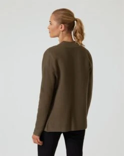 Strickjacke Im Uni-Look 11 Strickjacke Im Uni-Look -Heim- Und Modegeschäft 59856278 366e9c34 29ee 11ee 8f6f 5a72d431453d pics640