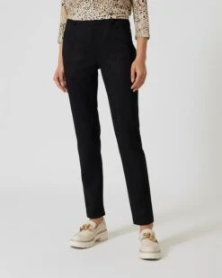 Veloursimitat-Hose -Heim- Und Modegeschäft 59856338 540f8448 29ee 11ee 8f6f 5a72d431453d pics640