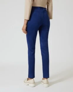 Veloursimitat-Hose -Heim- Und Modegeschäft 59856355 5c72883f 29ee 11ee 8f6f 5a72d431453d pics640