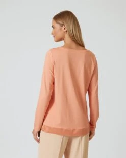 Shirt Mit Satineinsatz -Heim- Und Modegeschäft 59857476 05a808cc 2ac0 11ee 8f6f 5a72d431453d pics640