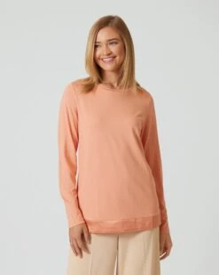 Shirt Mit Satineinsatz -Heim- Und Modegeschäft 59857480 080410f3 2ac0 11ee 8f6f 5a72d431453d pics640