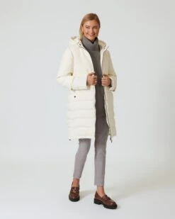 Steppmantel Mit Kapuze -Heim- Und Modegeschäft 59857484 09d6c4c9 2ac0 11ee 8f6f 5a72d431453d pics640