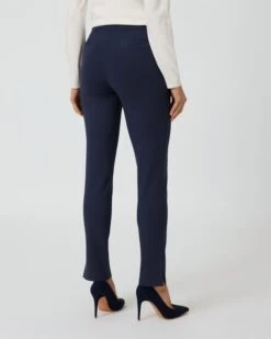 Schlupfhose Mit Biese -Heim- Und Modegeschäft 59864869 4e74a3c2 2f7d 11ee 8f6f 5a72d431453d pics640